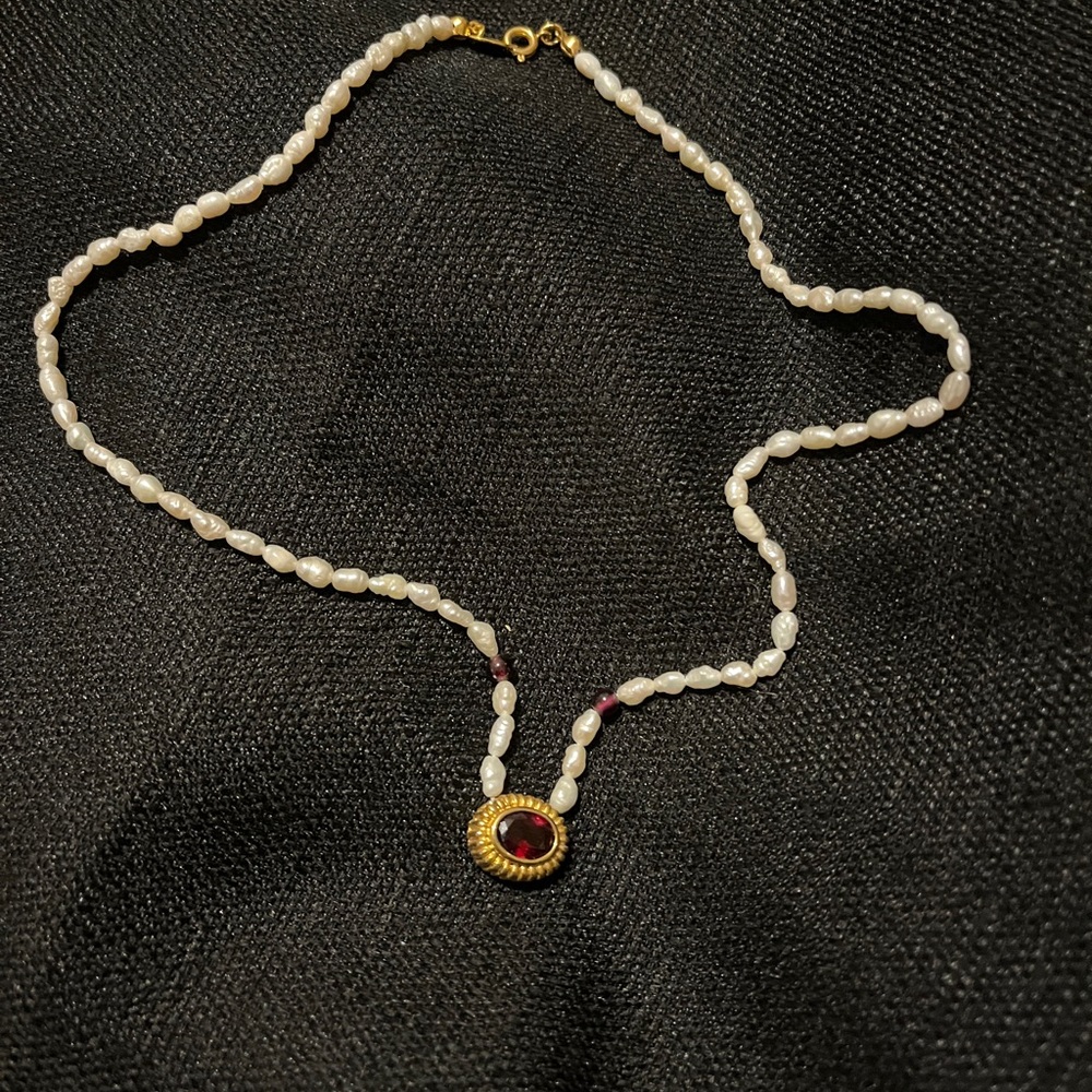 Elegant Pearl Necklace With Gold And Red Pendant - image 5